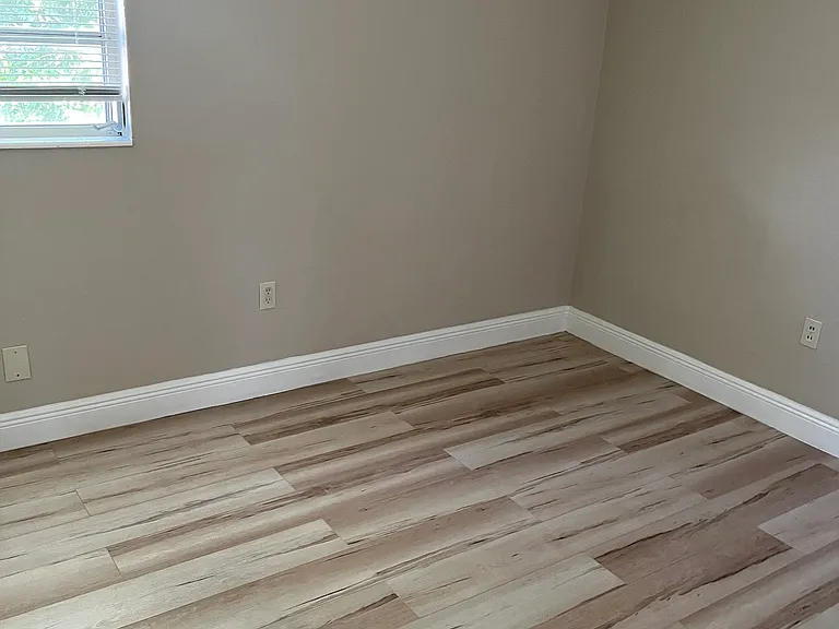 683 Avenue Q SE #A — Photo 8