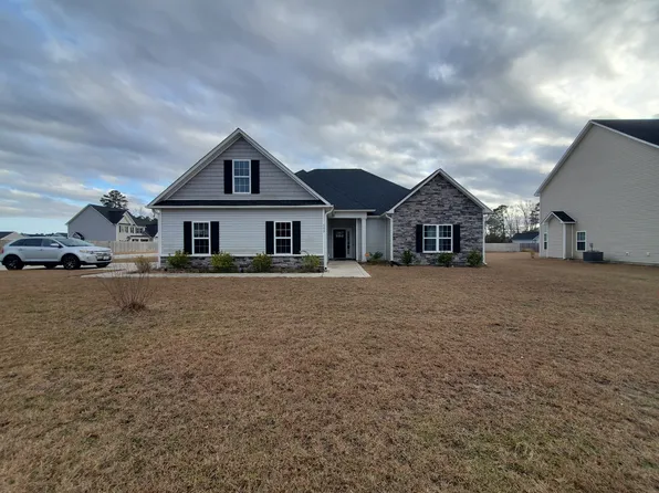 600 Unity Ct, Jacksonville, NC 28546