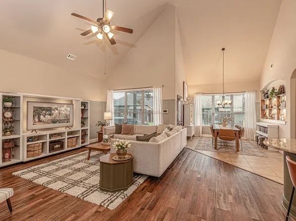 906 Baldcypress Dr, Fate, TX 75087