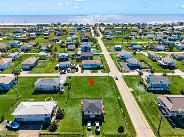 16534 John Davis Rd, Galveston, TX 77554