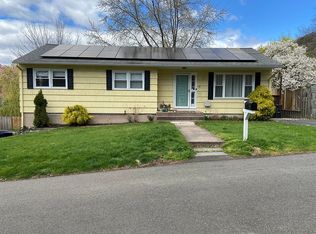 37 Merritt Ave, Woodbridge, CT 06525