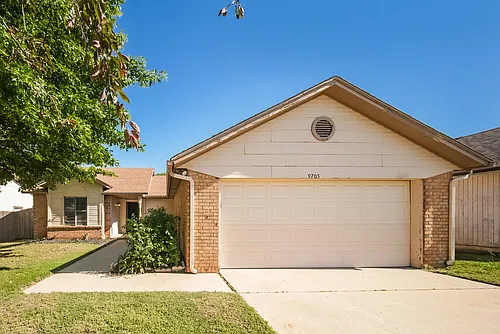 9705 Oaktree Ter Photo 1