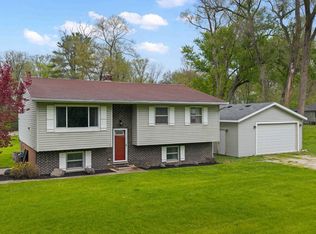 38025 N Lee Ave, Spring Grove, IL 60081