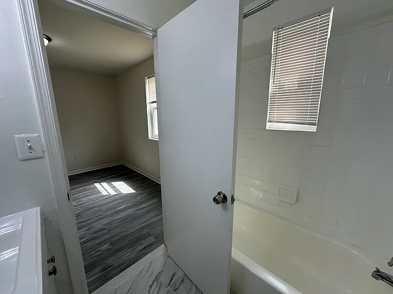 706 Brandywine St SE #203 — Photo 8