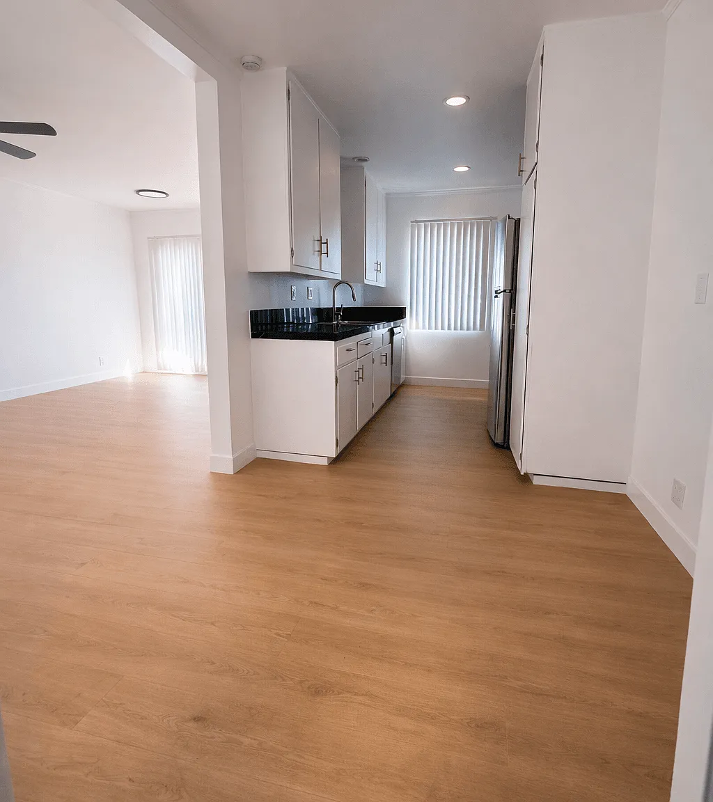442 Newport Ave. — Photo 3