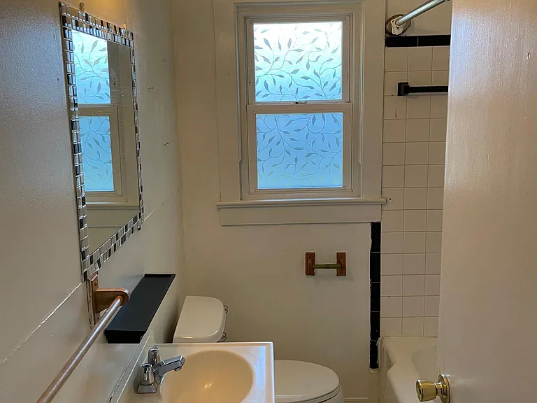 2405 Van Buren St — Photo 7