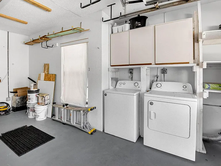10938 Roebelini Palm Ct #B — Photo 28