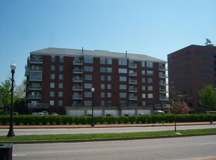 100 NW 1st St APT 103, Evansville, IN 47708