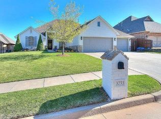 3233 Garden Hill Dr, Edmond, OK 73034
