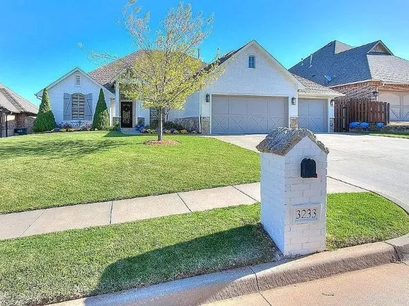3233 Garden Hill Dr, Edmond, OK 73034