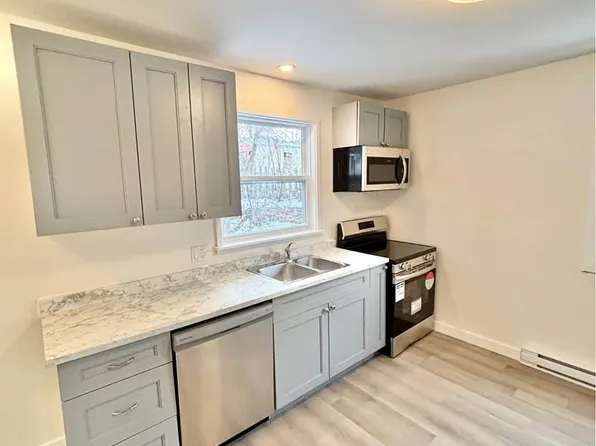 114 Clarence Ave #B, Fredericton, NB E3A 1W2