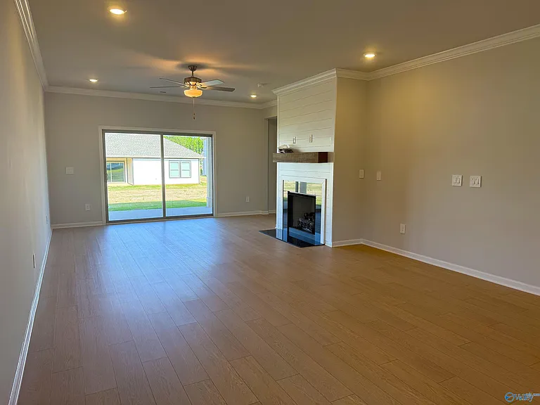 212 Cobbdale Park Dr — Photo 2