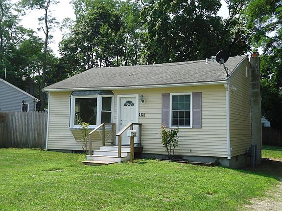 3rd image of 343 Union Ave