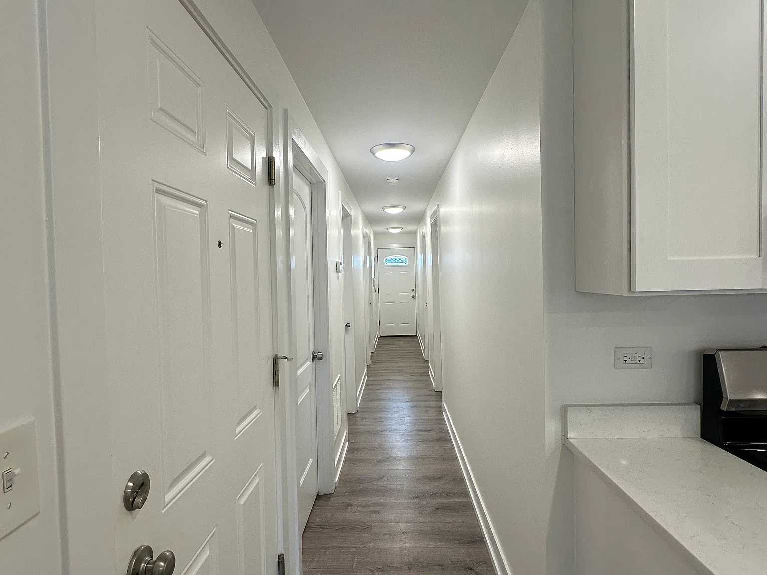 4 bed, 1287 sqft, $3,400 — Photo 4
