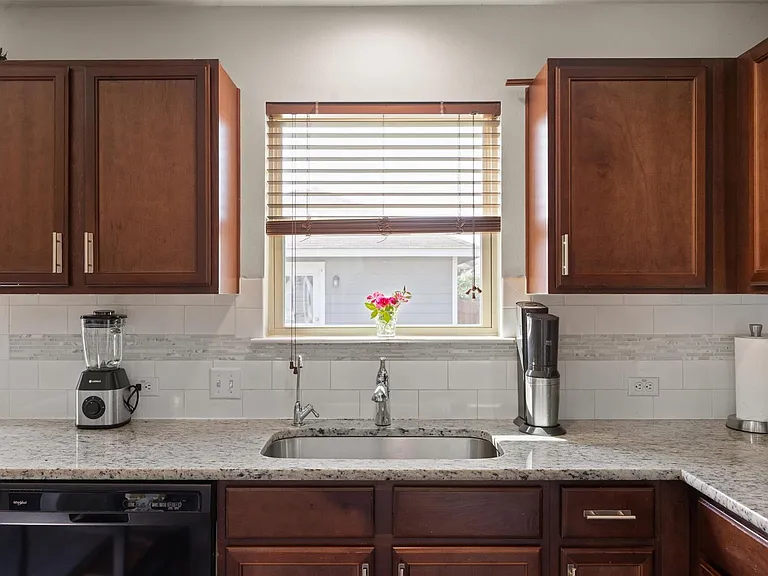 369 S Brook Dr — Photo 19