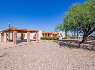202 N Cactus Loop, Green Valley, AZ 85614