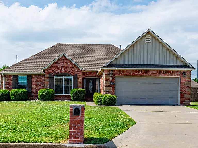 508 Torrington Way — Photo 1
