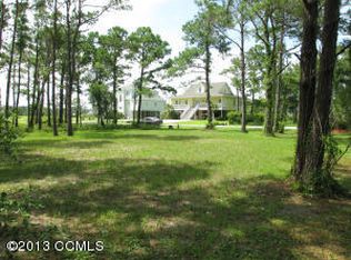 101 Pintail Ln, Harkers Island, NC 28531