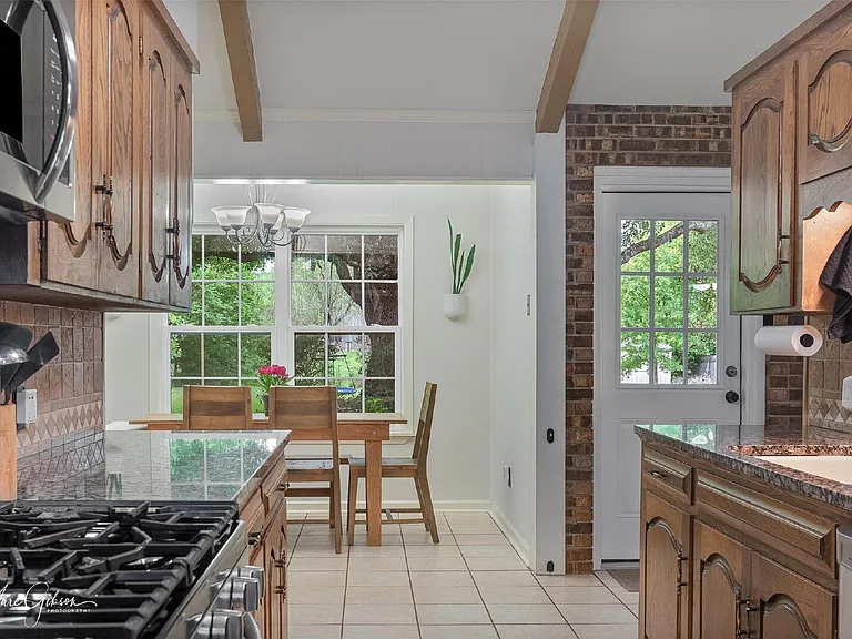 7440 Camelback Dr — Photo 10