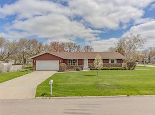 1998 Wichita Dr, Rockford, IL 61108