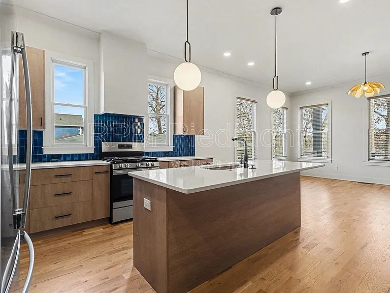 1081 Hill St SE #B — Photo 14