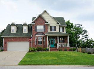 1108 Masterpiece Dr, Hope Mills, NC 28348