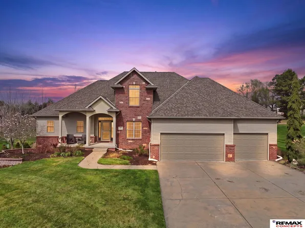 575 Franklin Dr, Crete, NE 68333