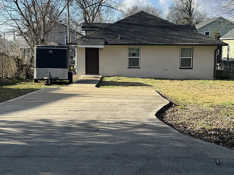 1615 Dora St — Photo 10