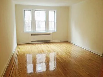 Rented by Eleni Moustakis LREB