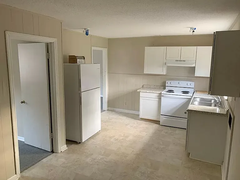 404 Patton Rd — Photo 3