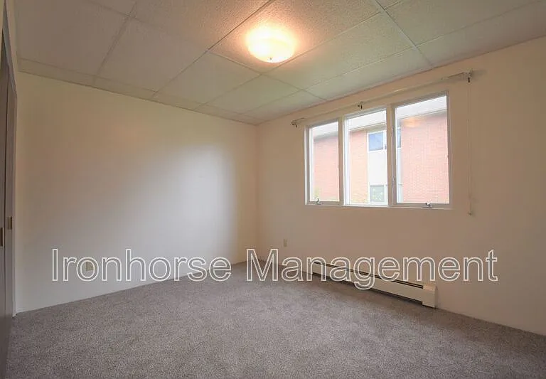 805 W Villard St #7 — Photo 14