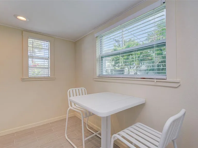 3200 W De Bazan Ave — Photo 37