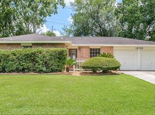 16726 David Glen Dr, Friendswood, TX 77546