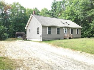 7 Pollard Ln, Gray, ME 04039