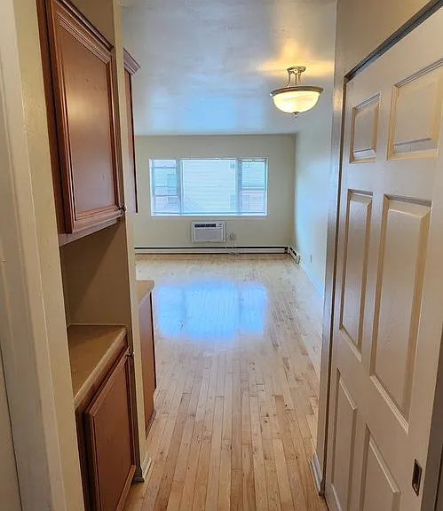 2030 N Oakland Ave — Photo 6