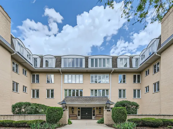 75 S 6th Ave #308, La Grange, IL 60525