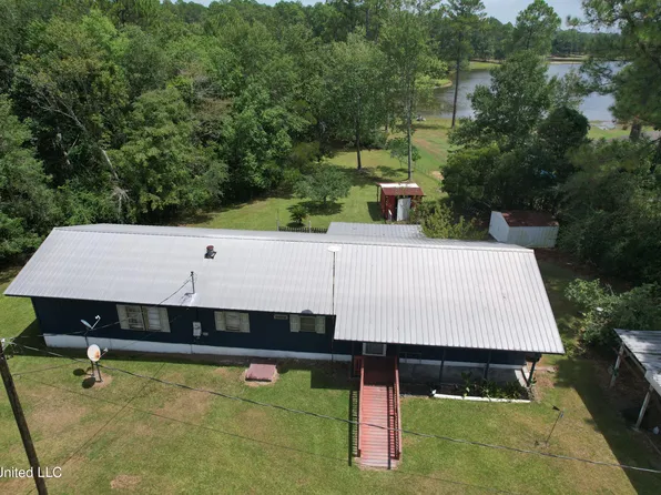 16624 W Lake Dr, Vancleave, MS 39565