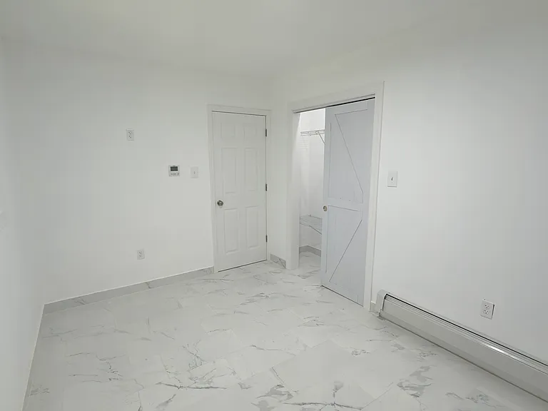 22 Roosevelt St #1 — Photo 18