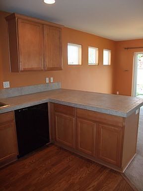 5th image of 4223 Thoroughbred Ave SE