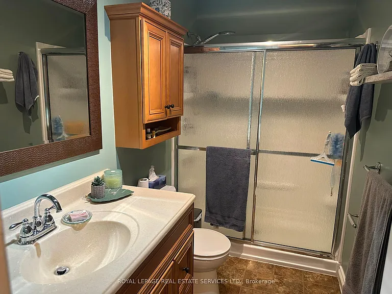 172 Queen St #UPPER — Photo 16