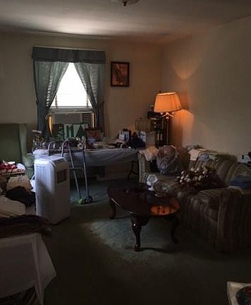 3rd image of 2212 Shirleydale Ave