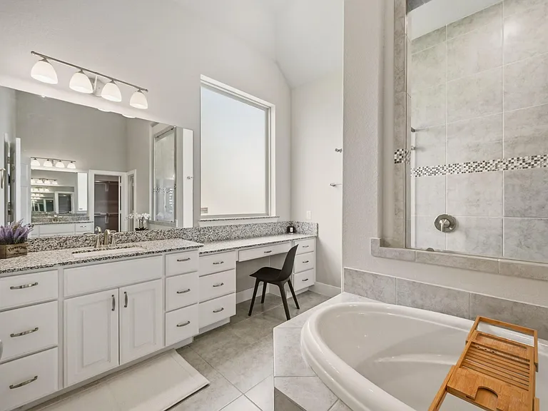 2714 Coastal Trl — Photo 19