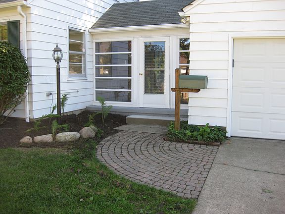 2nd image of 1600 Osage Ave
