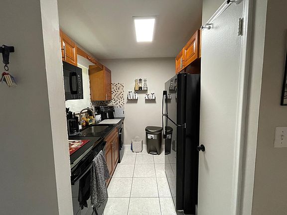 3rd image of 6060 Forest Hill Blvd APT 204