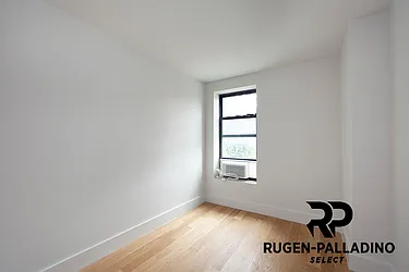 Rented by R New York