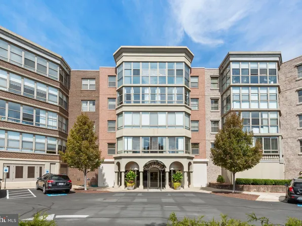 19350 Magnolia Grove Sq Unit 405, Leesburg, VA 20176