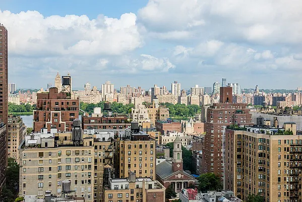 Sold by Kleier Residential | media 4