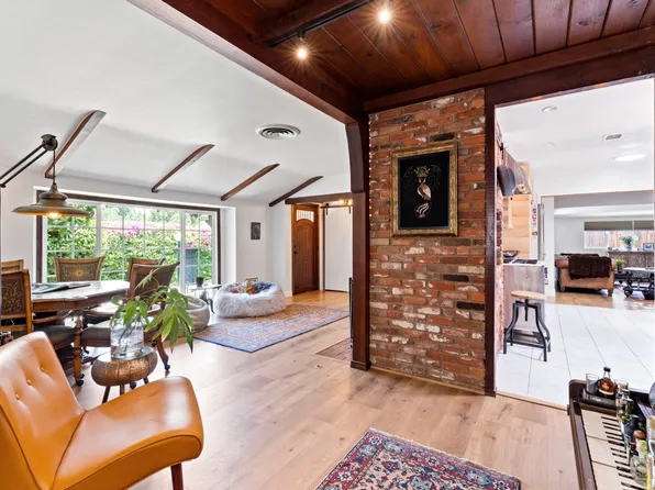 7727 Louise Ave, Northridge, CA 91325