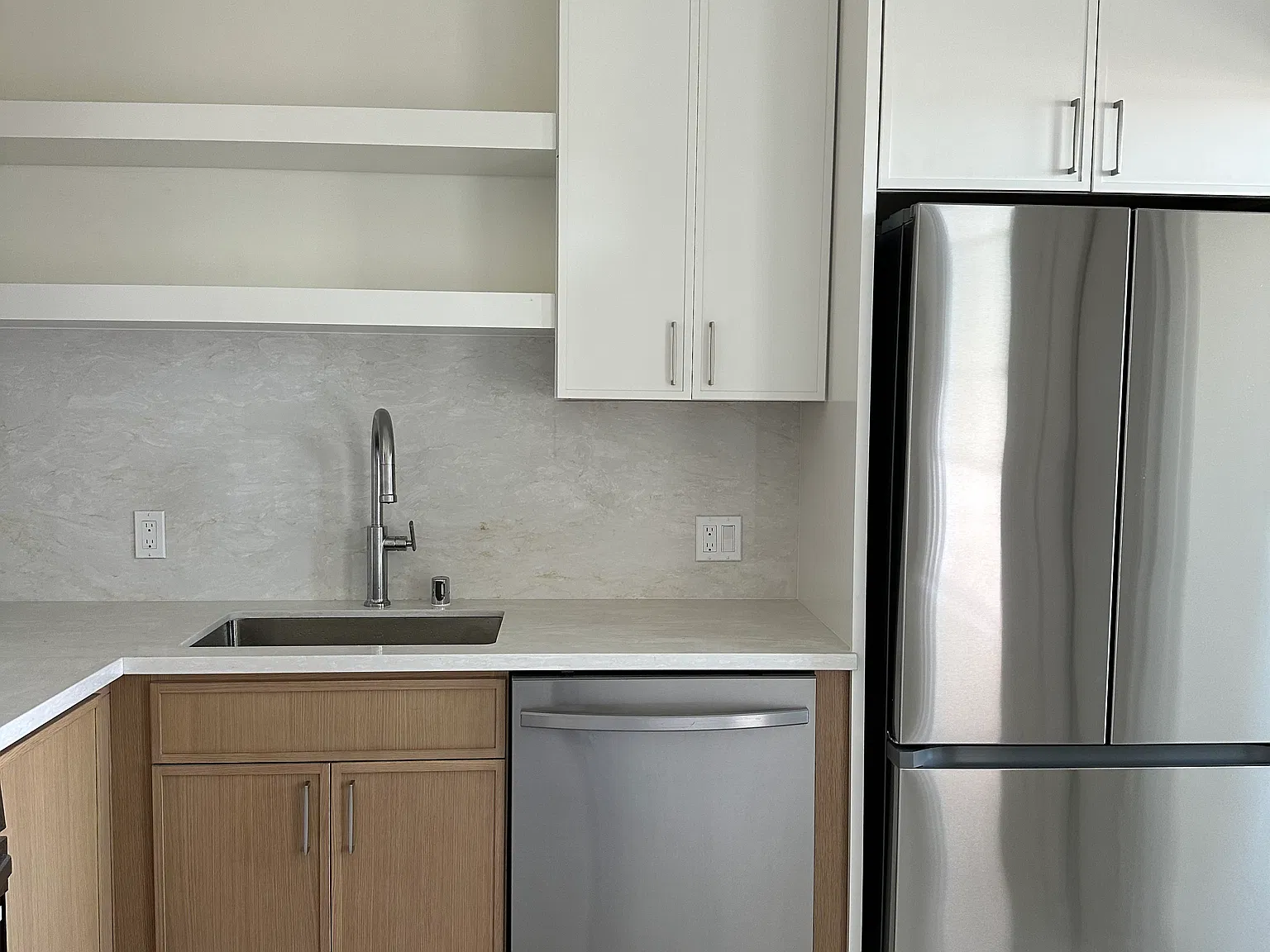 1 bed, 833 sqft, $5,250 — Photo 3