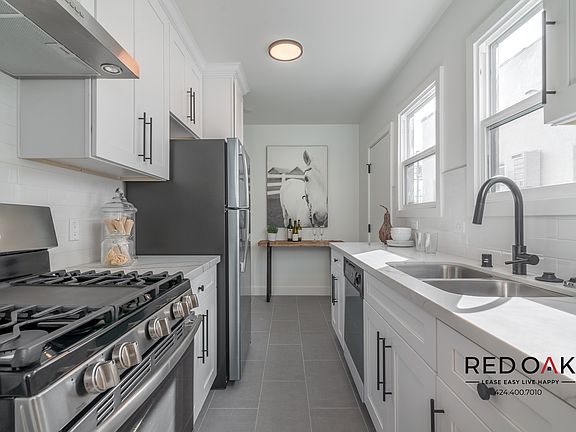 4th image of 328 N Kingsley Dr #1/2